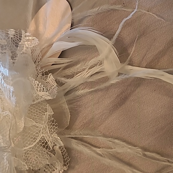 BRIDAL HAIR PIECE - Picture 3 of 4